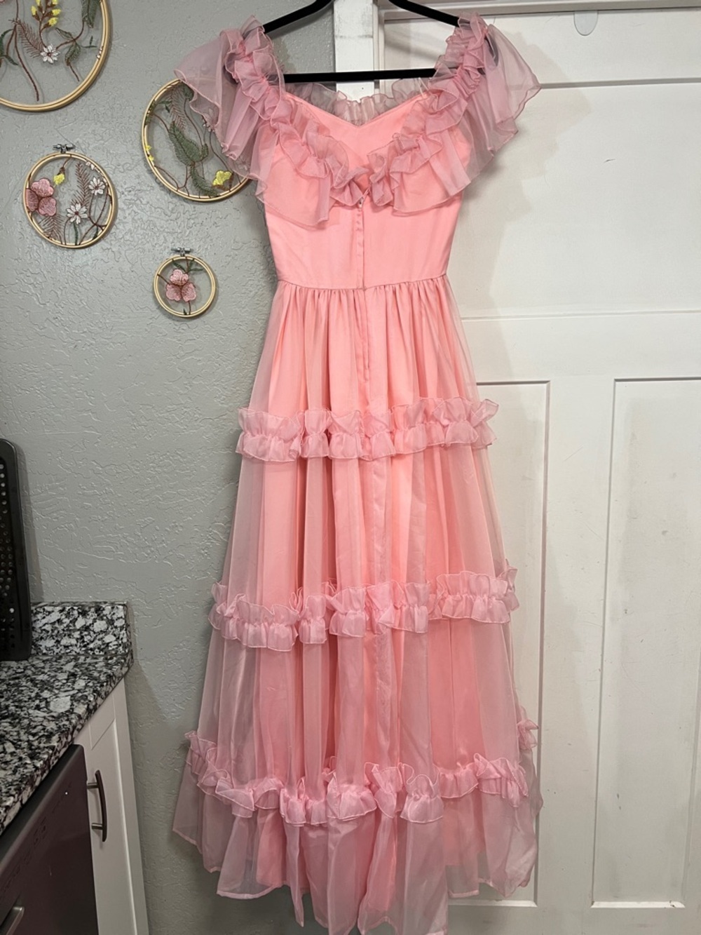 1970’s VINTAGE UNION MADE PINK RUFFLE COQUETTE BRIDGERTON STYLE GOWN DRESS - Picture 3 of 16